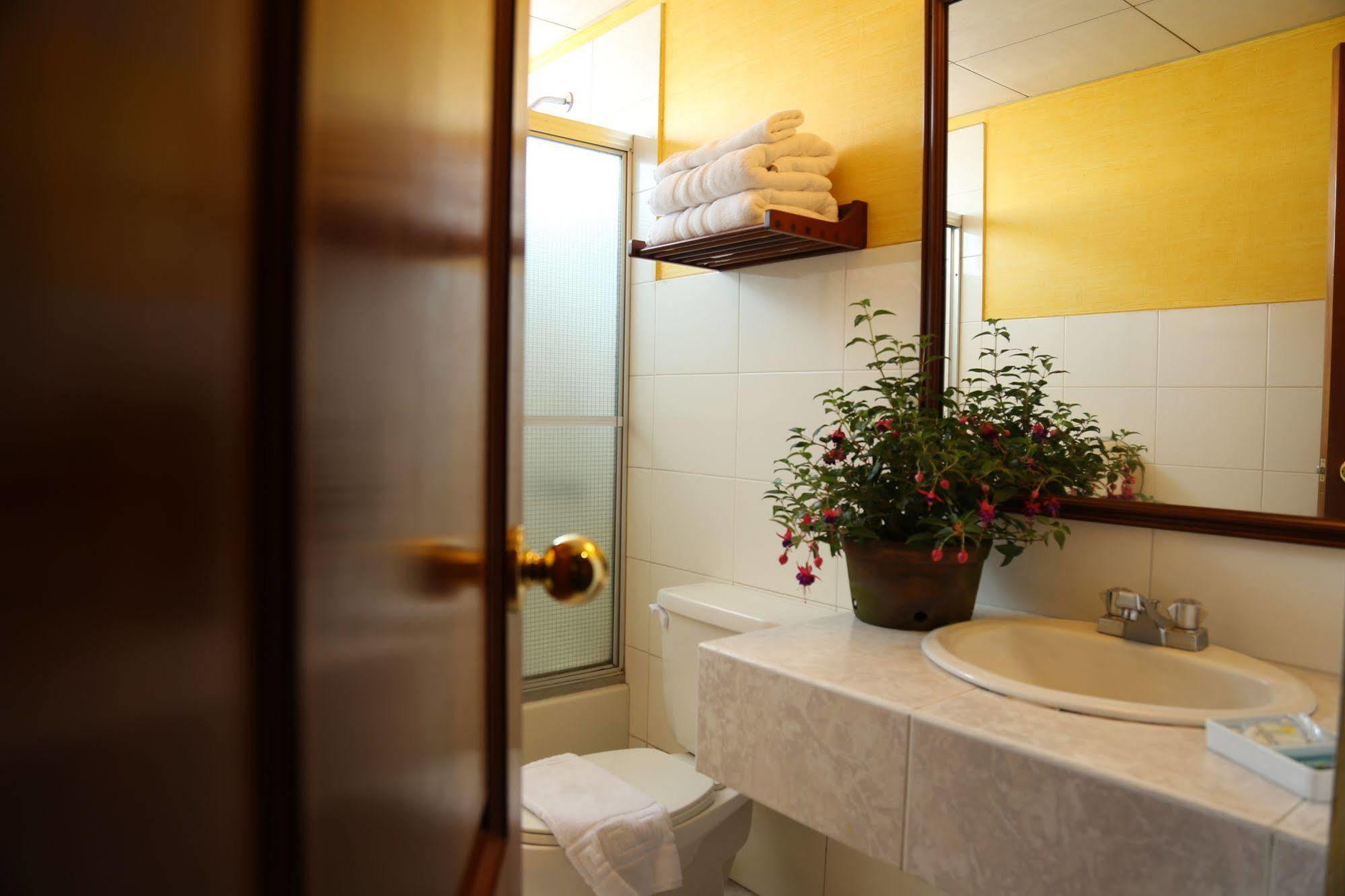 Hotel Residencia Del Sol Guatemalaváros Kültér fotó